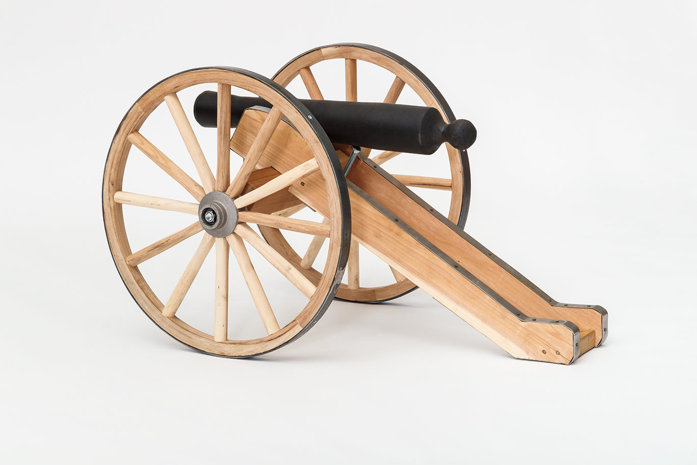 Lawn Art Decoration & Reenactment Cannon